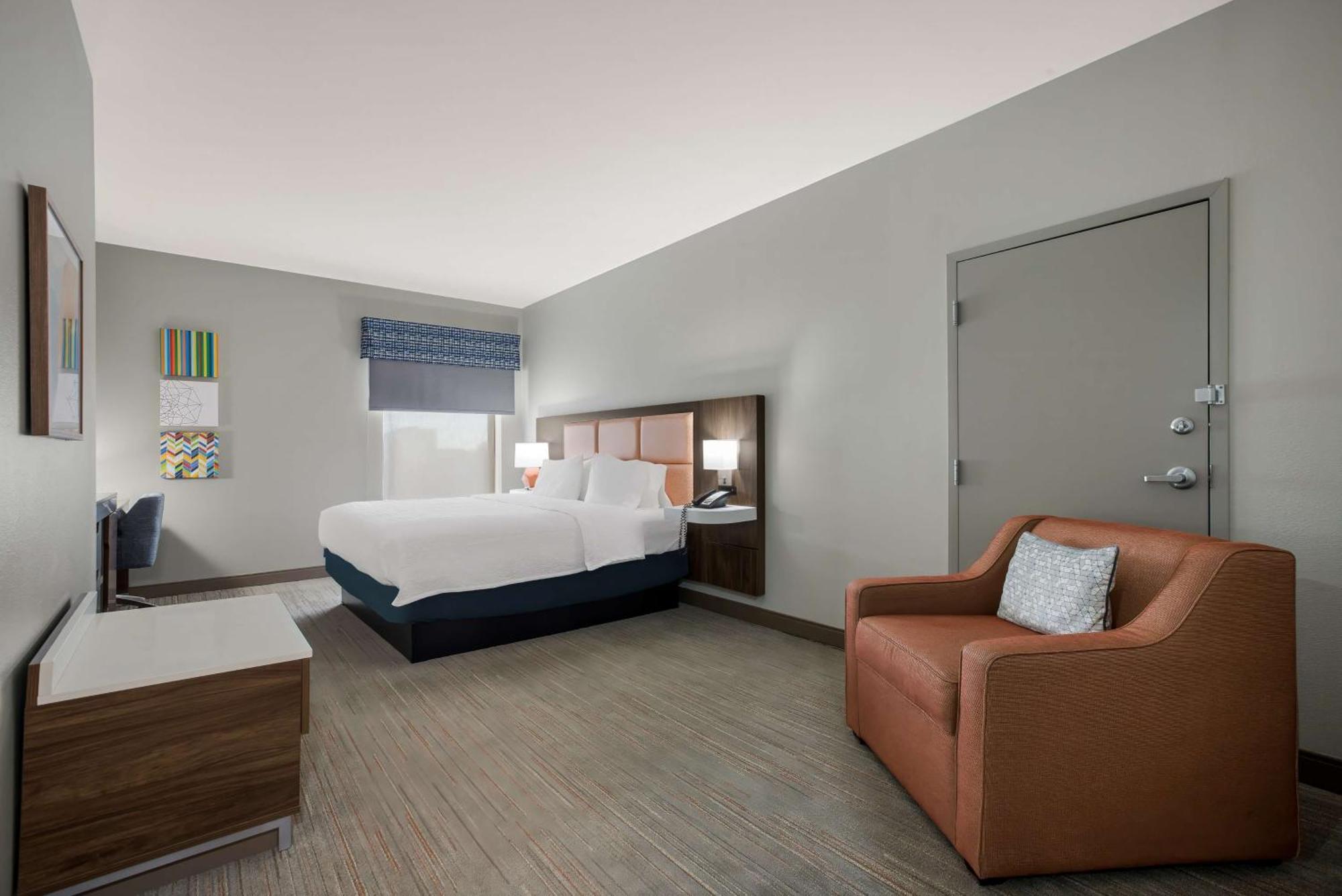 Hotel Hampton 3*