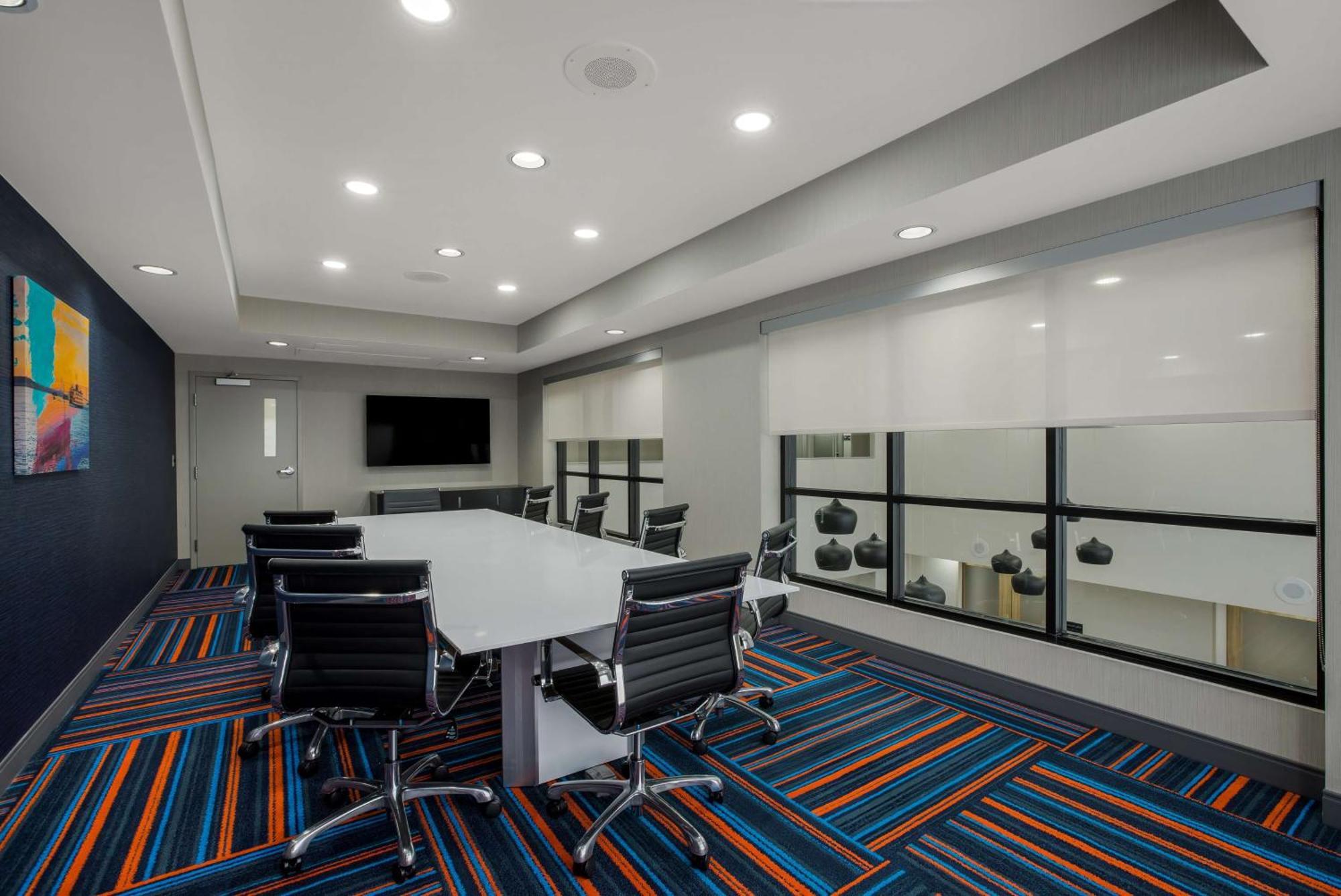 Hampton Hotel 3*
