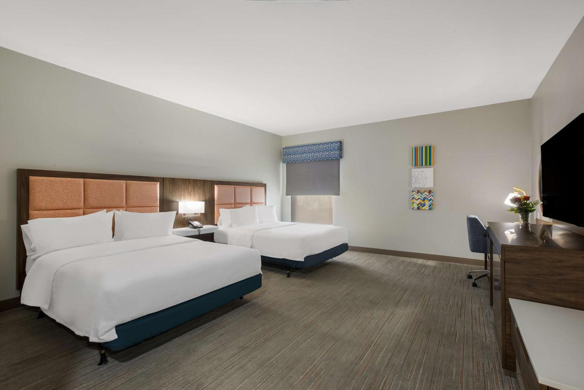 Hampton 3*